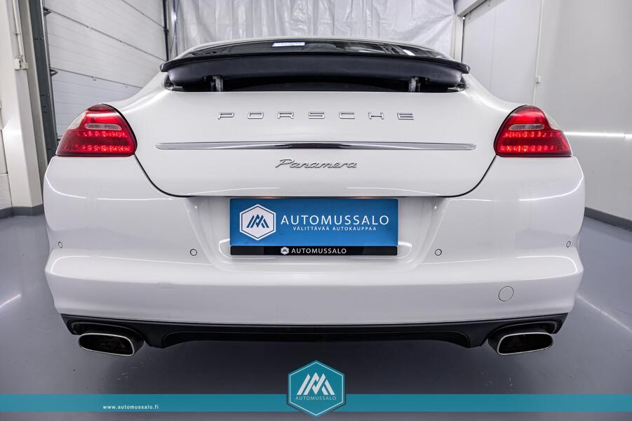 Porsche Panamera vaihtoauto