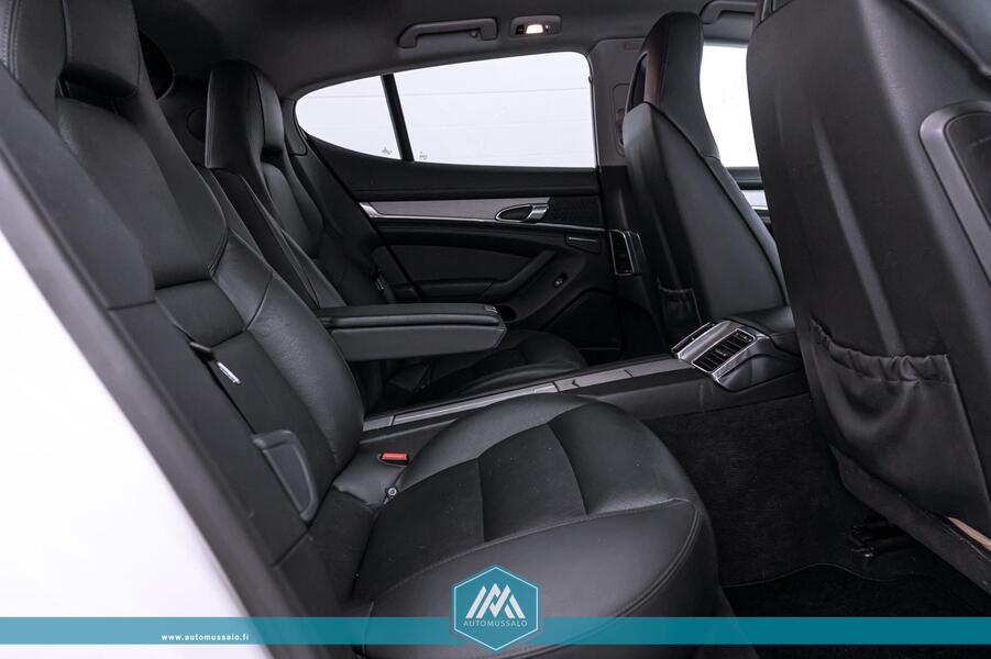 Porsche Panamera vaihtoauto