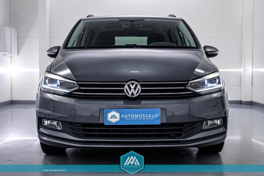 Volkswagen Touran vaihtoauto