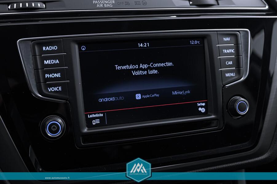 Volkswagen Touran vaihtoauto