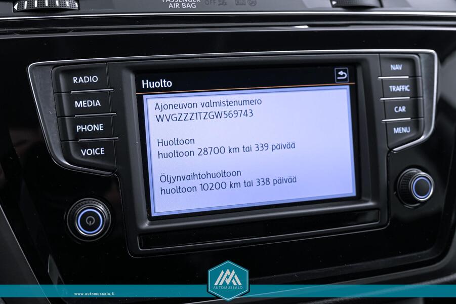 Volkswagen Touran vaihtoauto