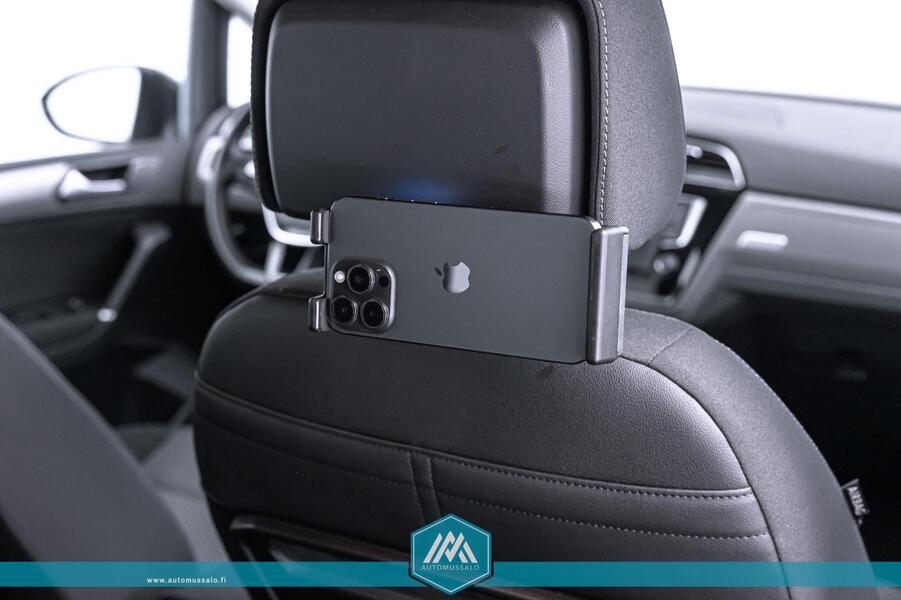 Volkswagen Touran vaihtoauto