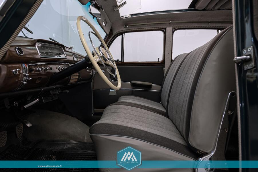 Mercedes-Benz 220 vaihtoauto