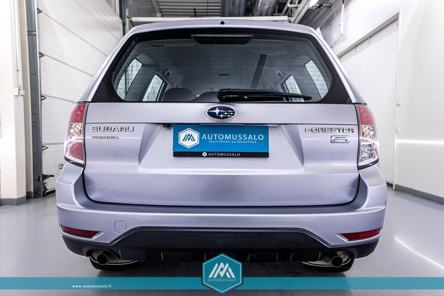 Subaru Forester vaihtoauto