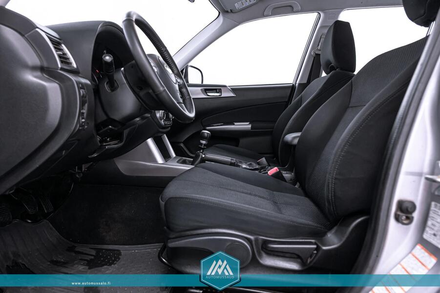 Subaru Forester vaihtoauto