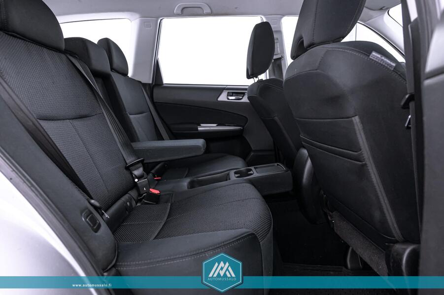 Subaru Forester vaihtoauto