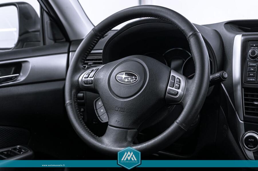 Subaru Forester vaihtoauto
