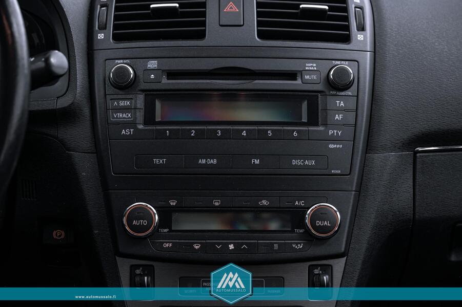 Toyota Avensis vaihtoauto