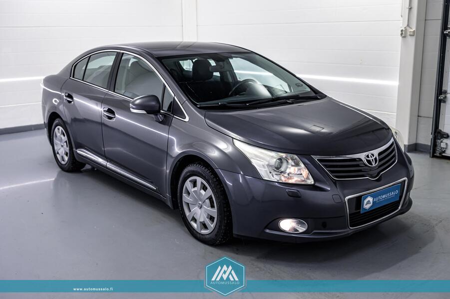 Toyota Avensis vaihtoauto