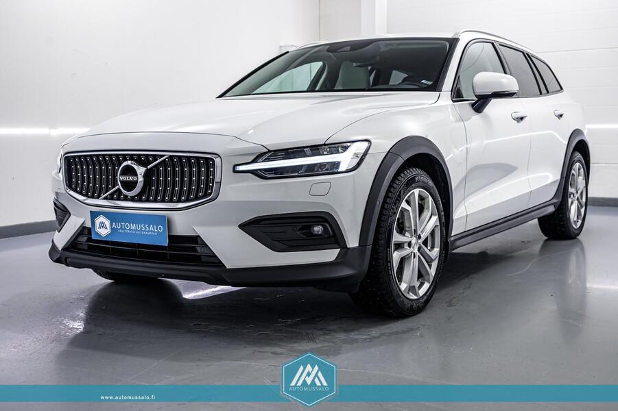 Volvo V60 Cross Country vaihtoauto