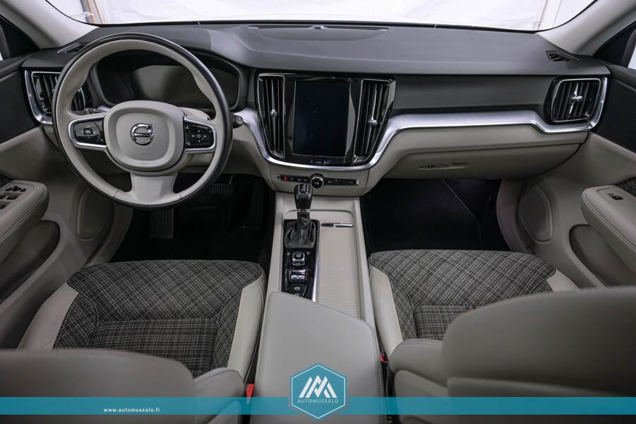 Volvo V60 Cross Country vaihtoauto