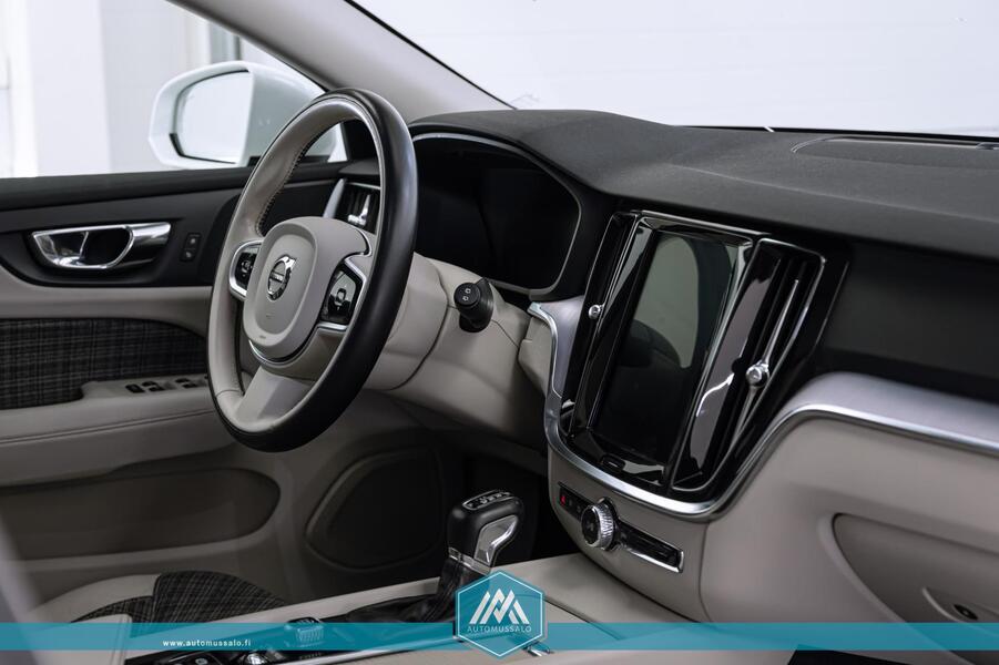 Volvo V60 Cross Country vaihtoauto