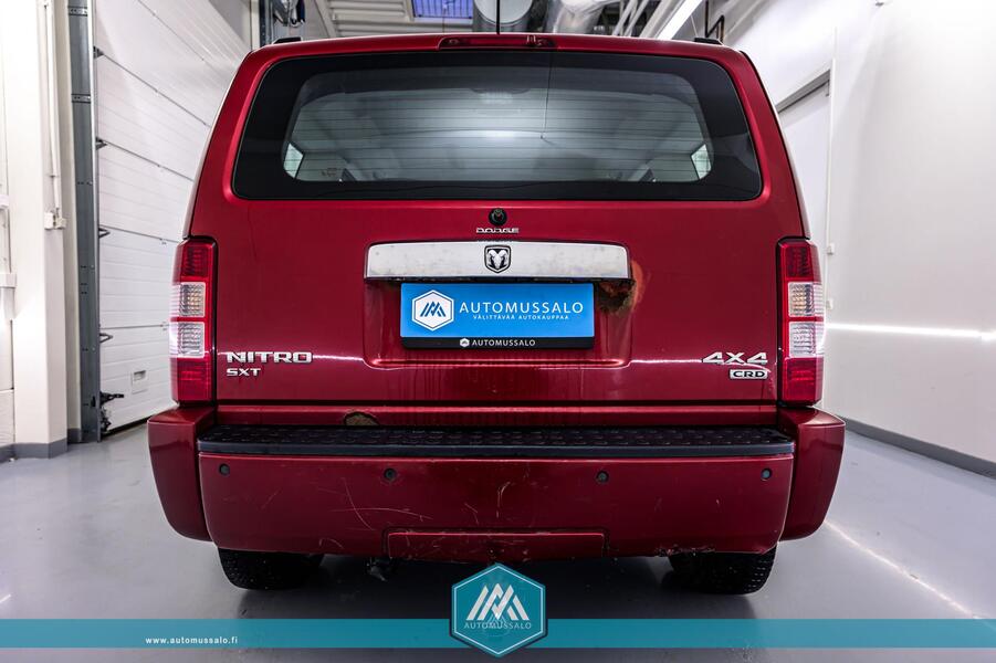 Dodge Nitro vaihtoauto