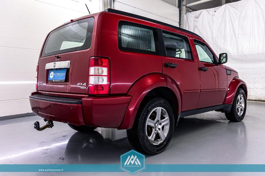 Dodge Nitro vaihtoauto