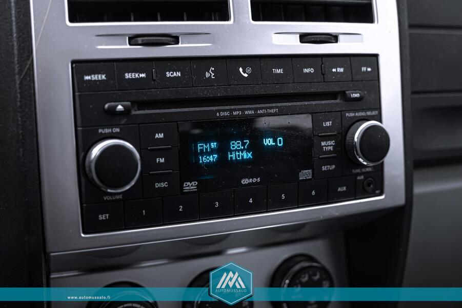 Dodge Nitro vaihtoauto