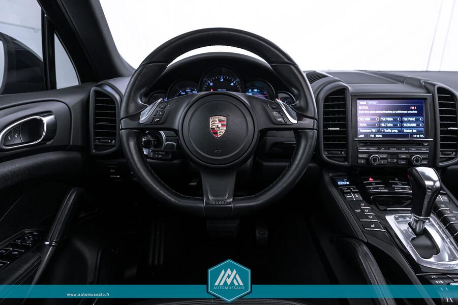 Porsche Cayenne vaihtoauto