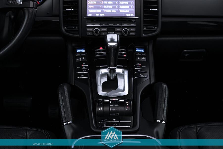 Porsche Cayenne vaihtoauto