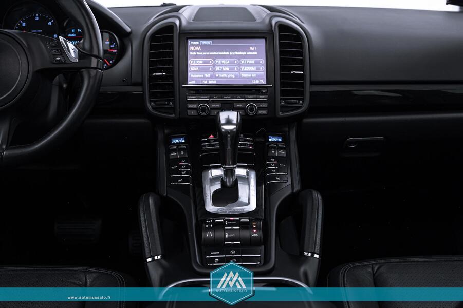 Porsche Cayenne vaihtoauto