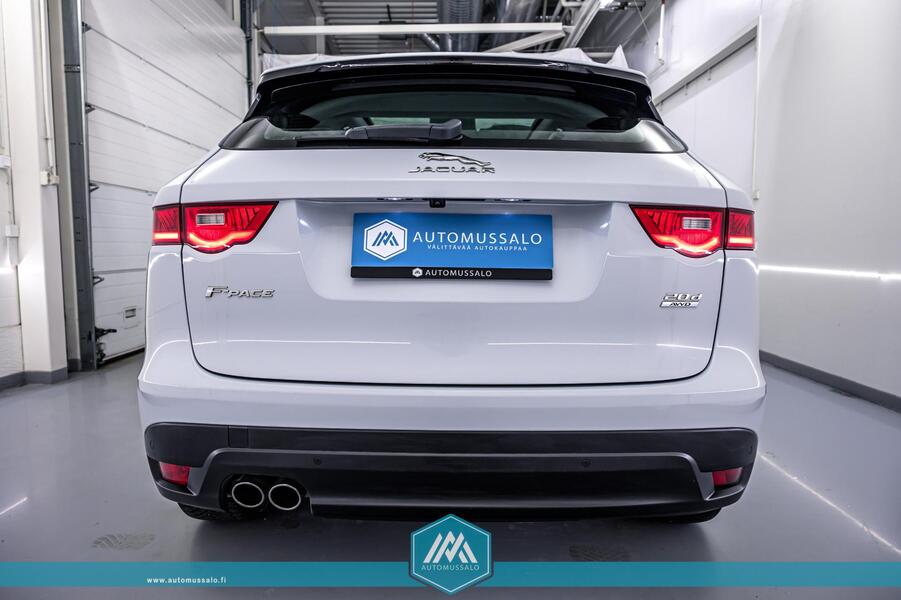 Jaguar F-PACE vaihtoauto