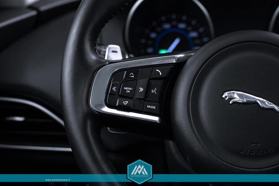 Jaguar F-PACE vaihtoauto