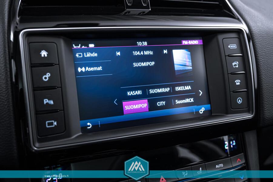 Jaguar F-PACE vaihtoauto