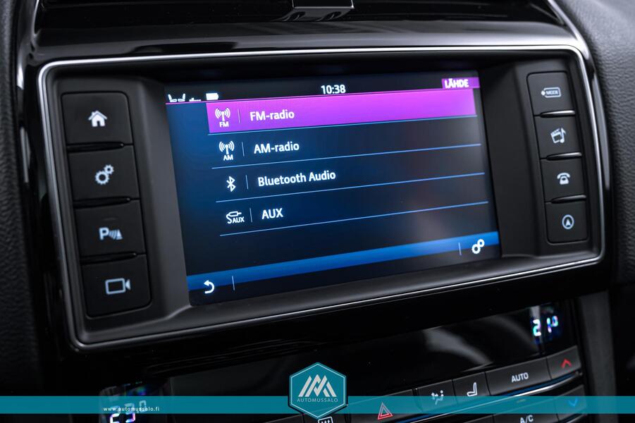 Jaguar F-PACE vaihtoauto