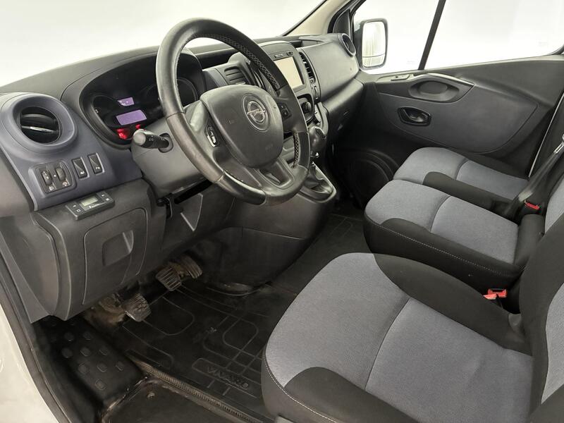 Opel Vivaro vaihtoauto