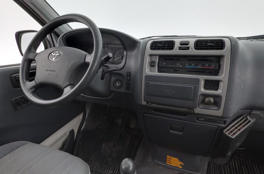 Toyota Hiace vaihtoauto