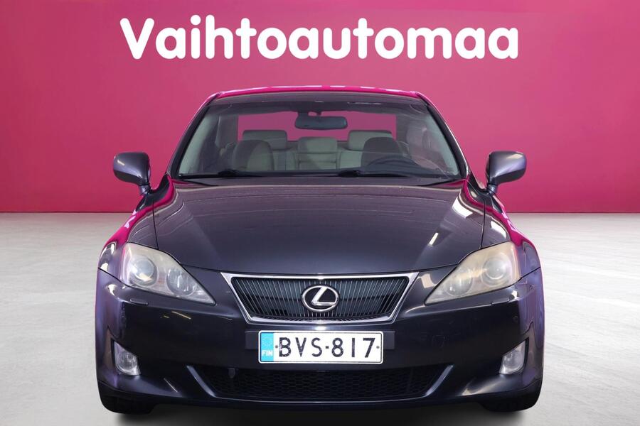Lexus IS vaihtoauto