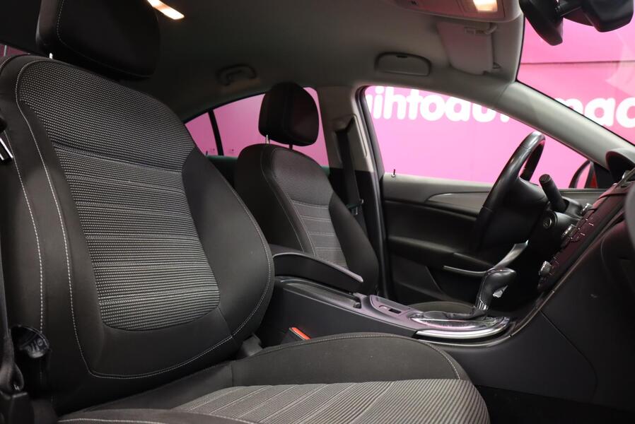 Opel Insignia vaihtoauto