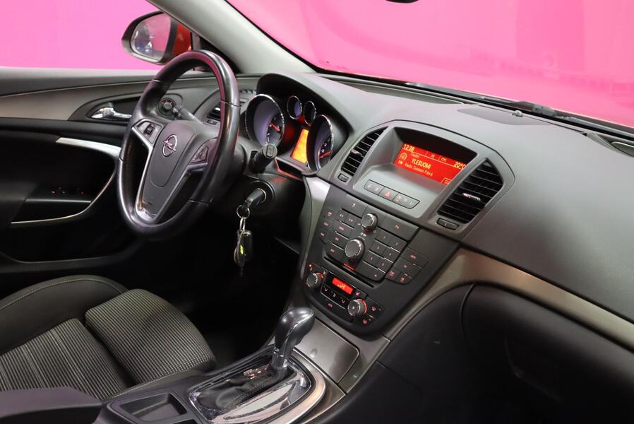 Opel Insignia vaihtoauto