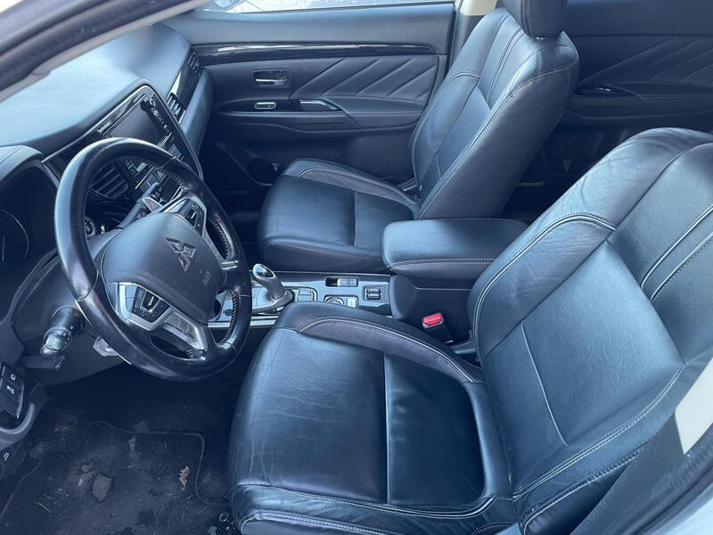 Mitsubishi Outlander PHEV vaihtoauto