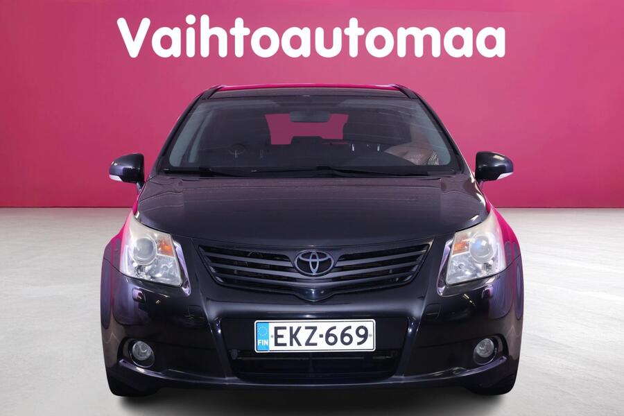Toyota Avensis vaihtoauto