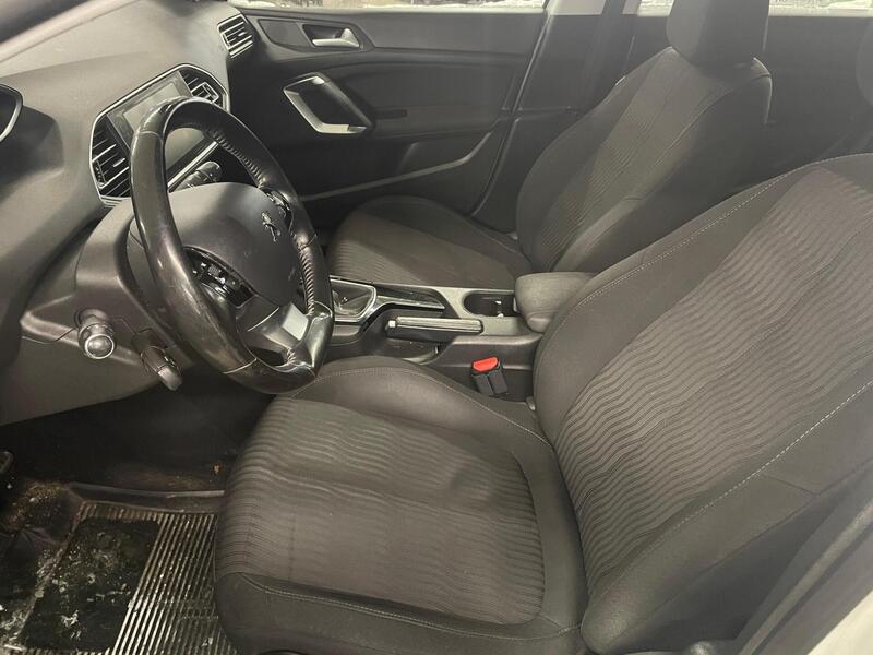 Peugeot 308 vaihtoauto