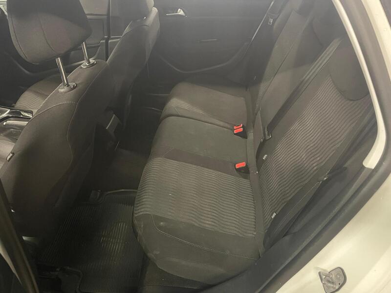 Peugeot 308 vaihtoauto