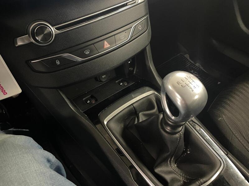 Peugeot 308 vaihtoauto