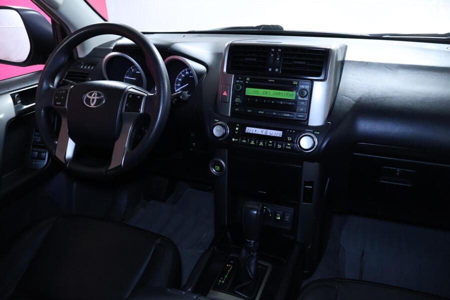 Toyota Land Cruiser vaihtoauto