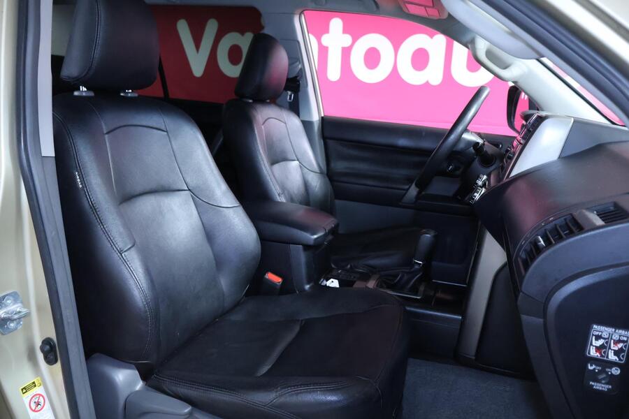 Toyota Land Cruiser vaihtoauto