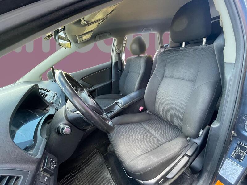 Toyota Avensis vaihtoauto