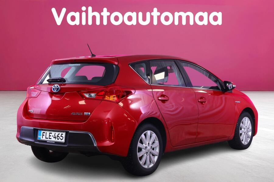 Toyota Auris vaihtoauto