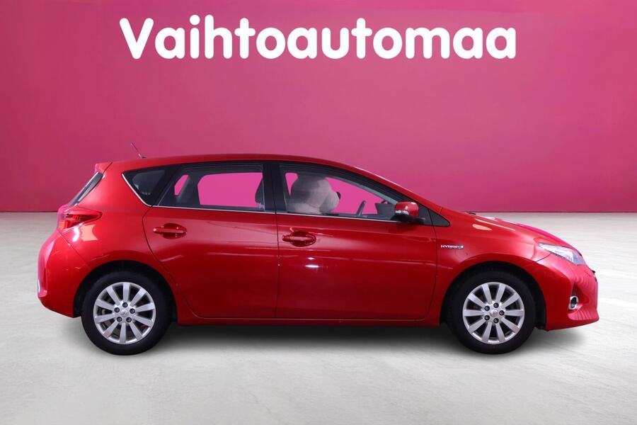 Toyota Auris vaihtoauto