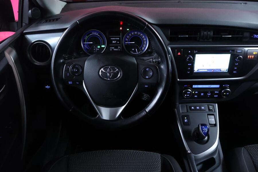 Toyota Auris vaihtoauto