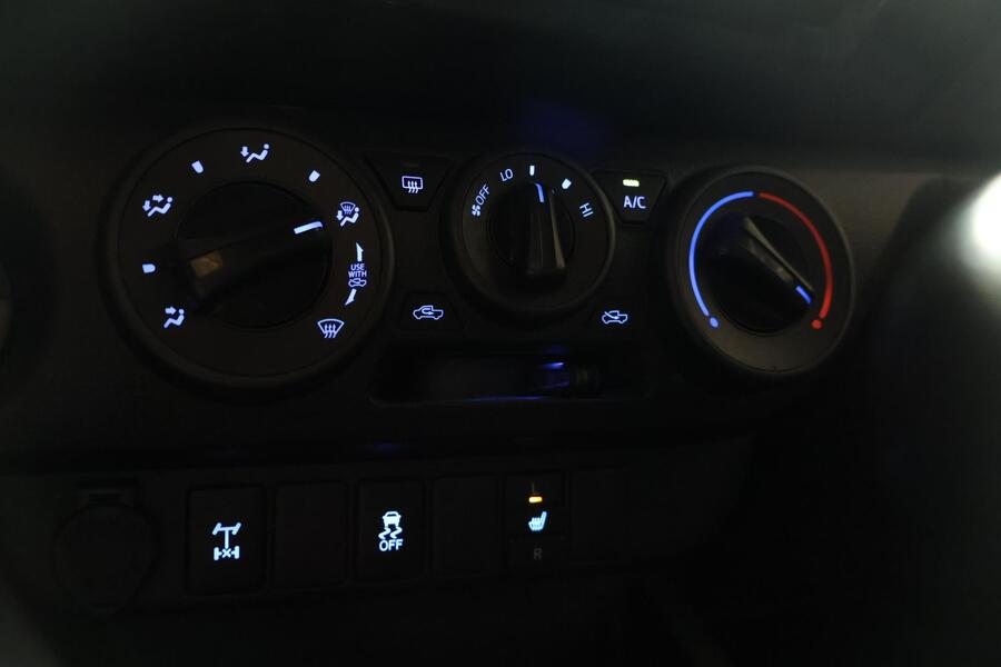 Toyota Hilux vaihtoauto