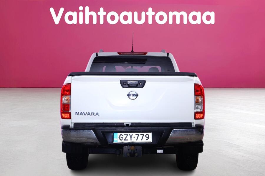 Nissan Navara vaihtoauto