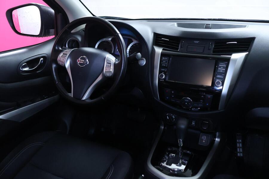 Nissan Navara vaihtoauto