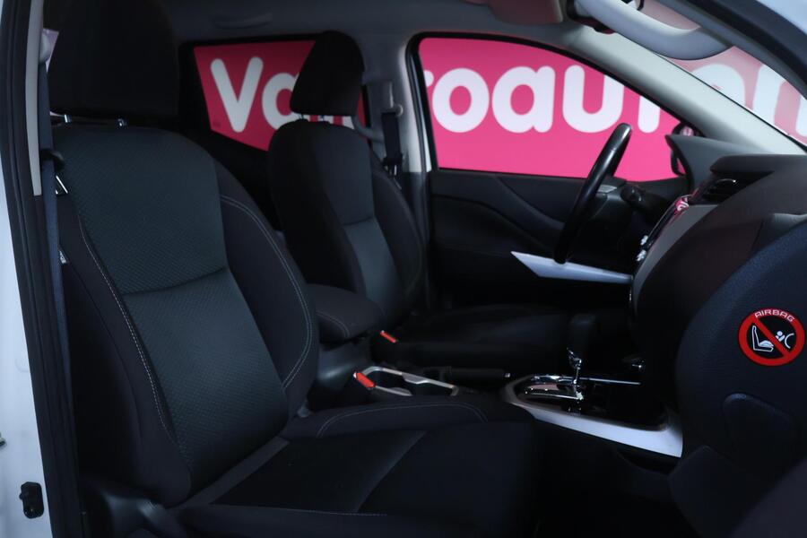 Nissan Navara vaihtoauto