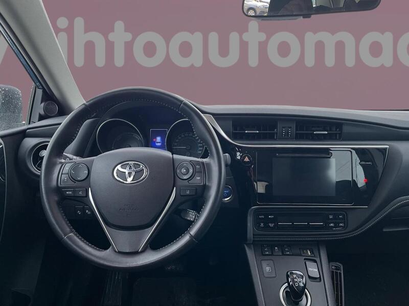 Toyota Auris vaihtoauto