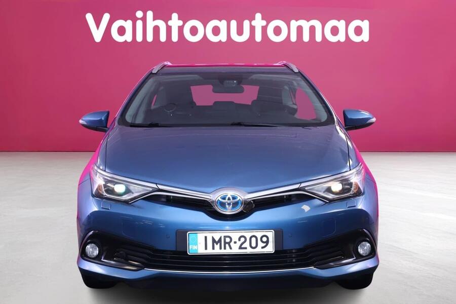 Toyota Auris vaihtoauto