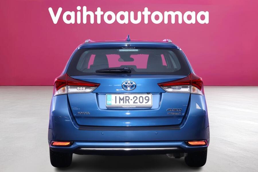 Toyota Auris vaihtoauto