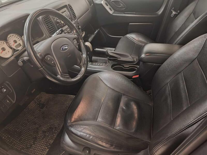 Ford Maverick vaihtoauto